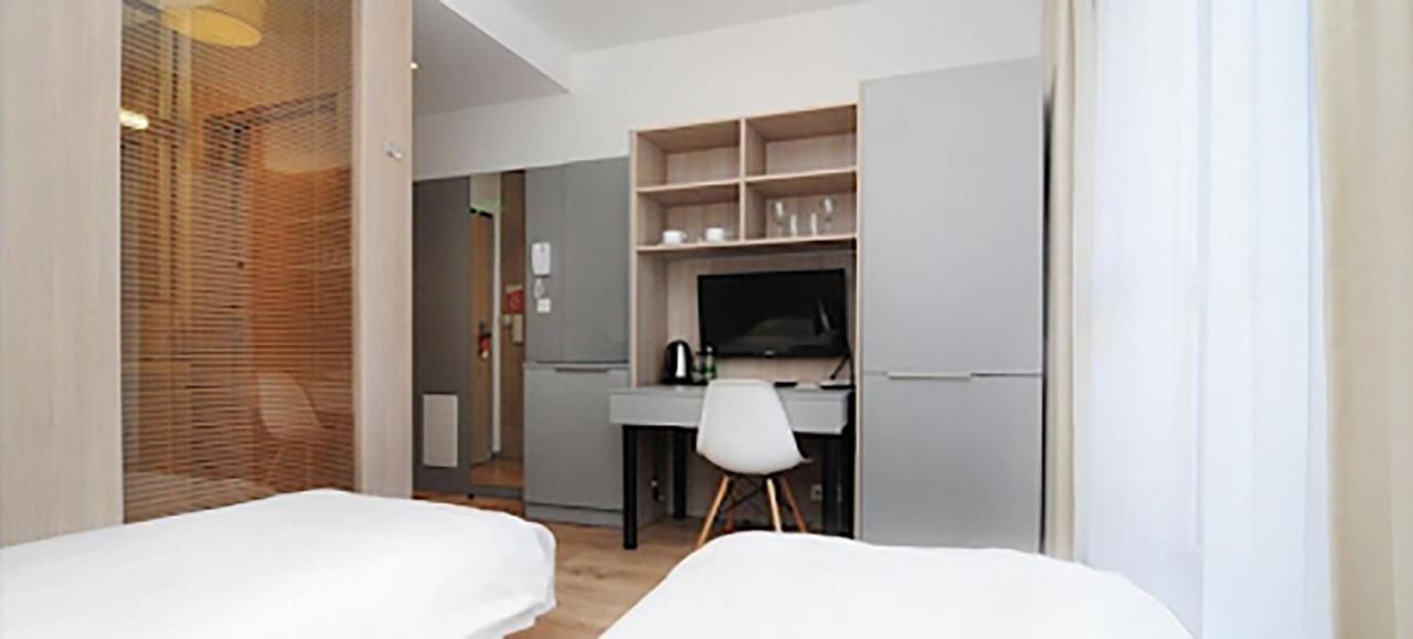 404 Rooms Wolska Apartament Warsaw Ngoại thất bức ảnh