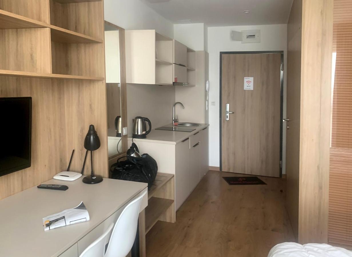 404 Rooms Wolska Apartament Warsaw Ngoại thất bức ảnh